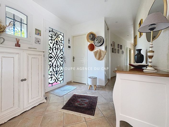 Image No.5-3 Bed House for sale