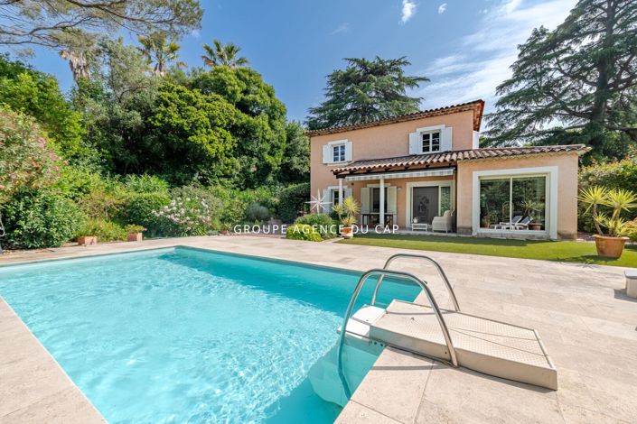 Image No.1-4 Bed House for sale