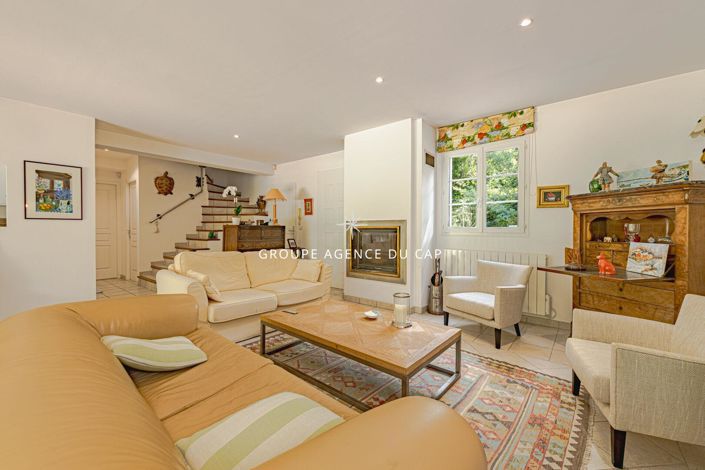 Image No.16-4 Bed House for sale