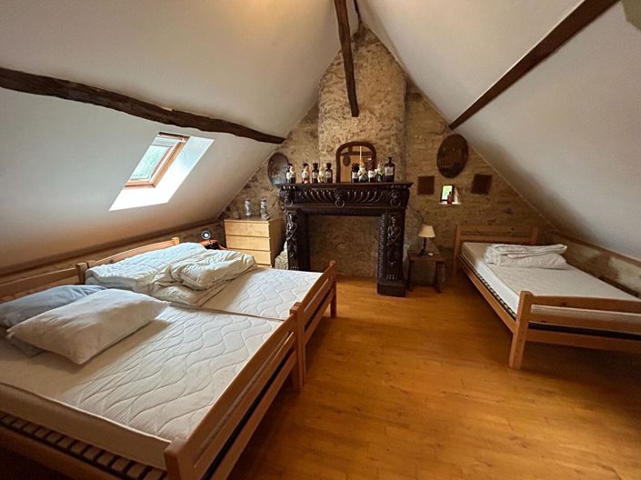 Image No.17-4 Bed House for sale