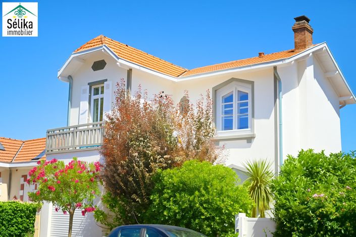 Image No.1-4 Bed House for sale