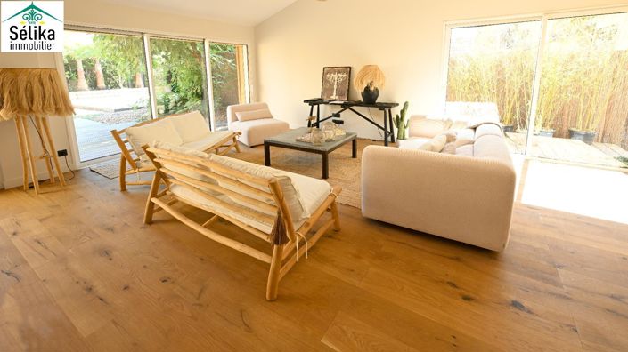 Image No.3-4 Bed House for sale