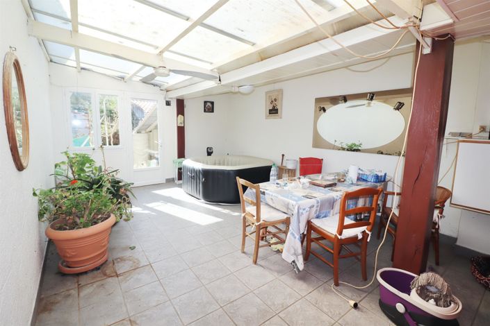 Image No.12-4 Bed House for sale