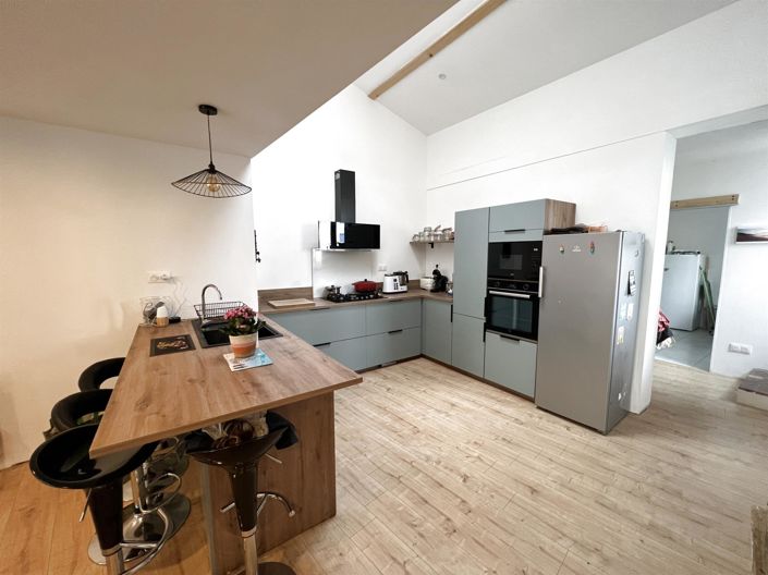 Image No.3-4 Bed House for sale