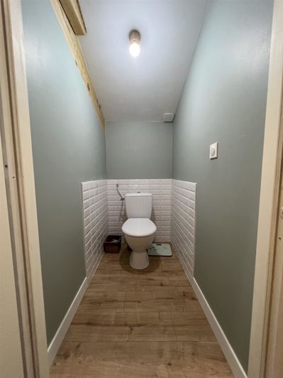 Image No.8-4 Bed House for sale