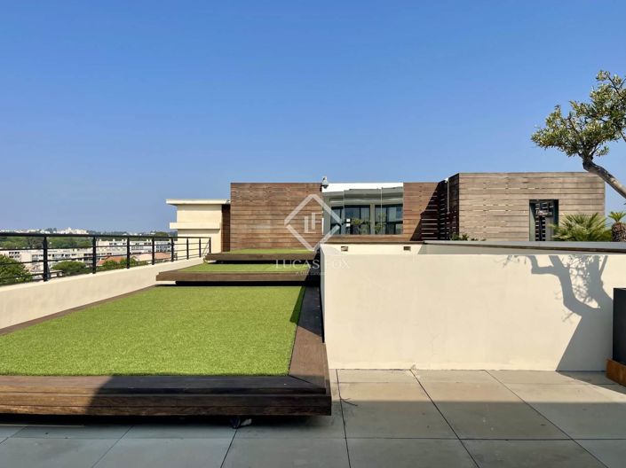 Image No.10-3 Bed Apartment for sale