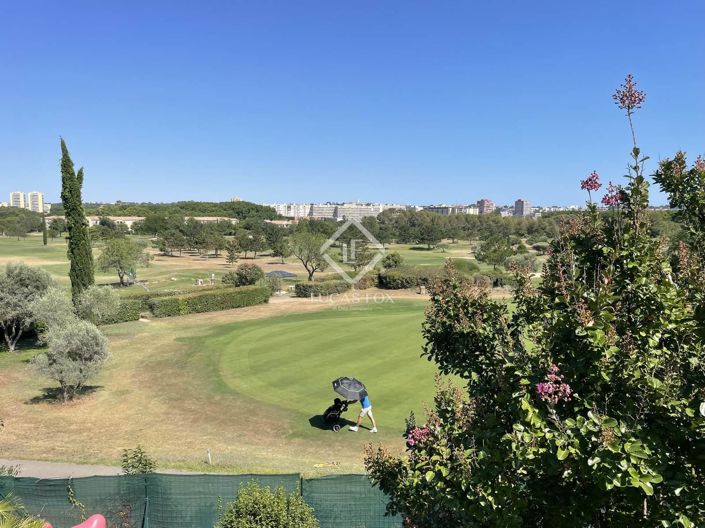 Image No.11-4 Bed House for sale