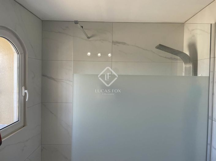 Image No.22-4 Bed House for sale