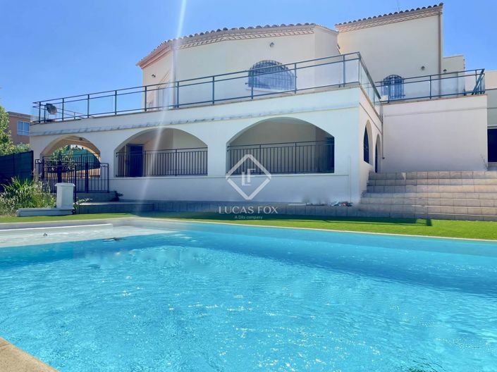 Image No.24-4 Bed House for sale