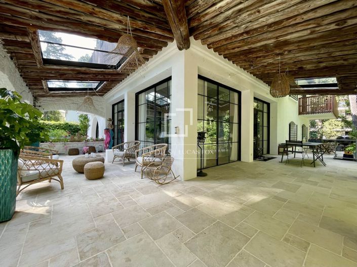 Image No.18-6 Bed House for sale