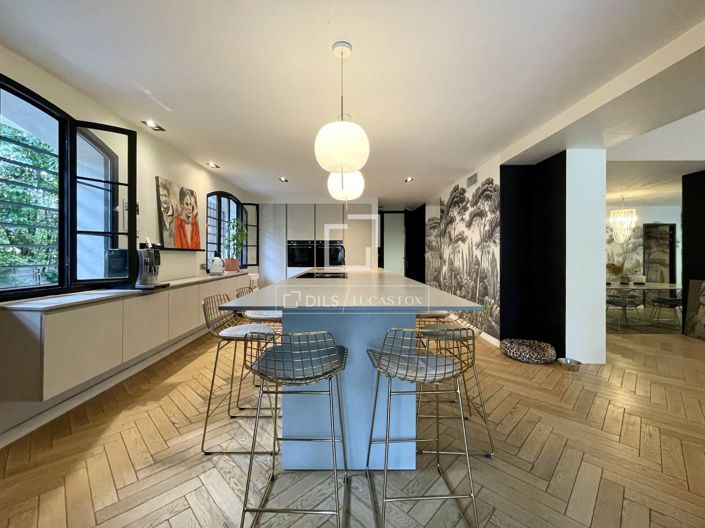 Image No.4-6 Bed House for sale