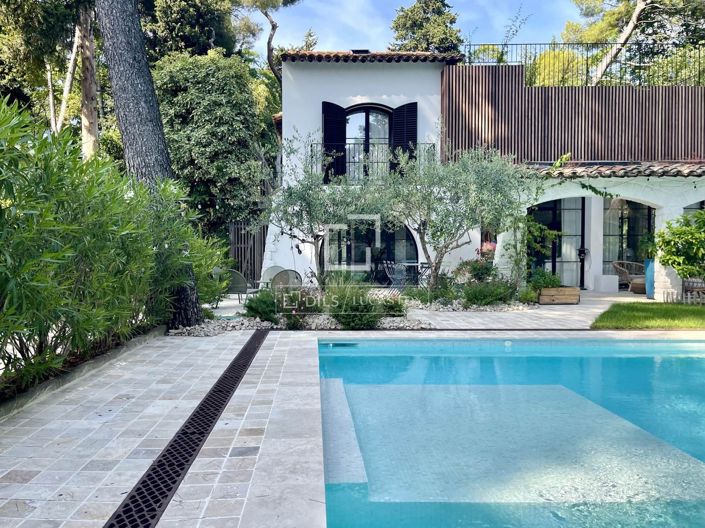 Image No.6-6 Bed House for sale