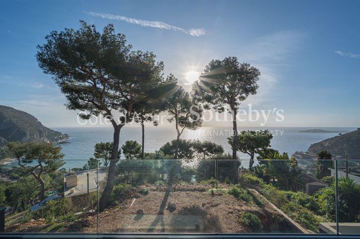 Image No.1-4 Bed Property for sale