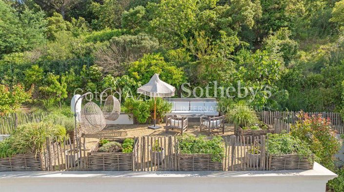 Image No.4-7 Bed Property for sale