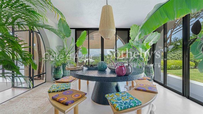 Image No.7-7 Bed Property for sale