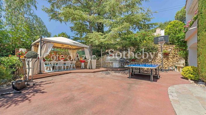 Image No.13-4 Bed Property for sale