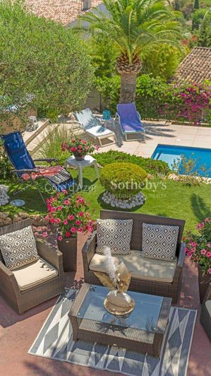 Image No.17-4 Bed Property for sale