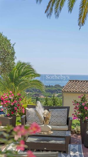 Image No.19-4 Bed Property for sale