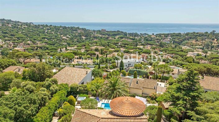 Image No.20-4 Bed Property for sale