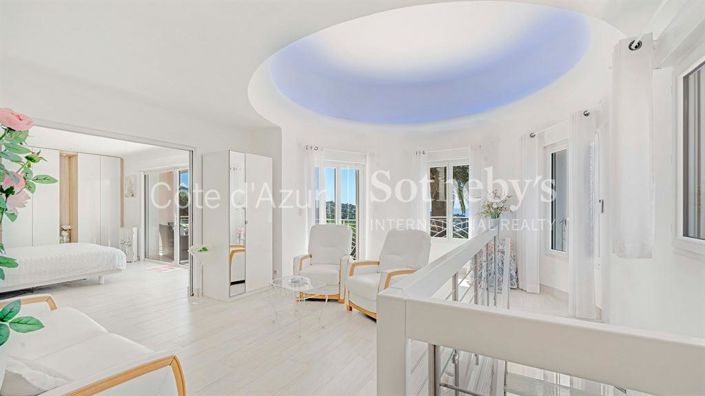 Image No.6-4 Bed Property for sale