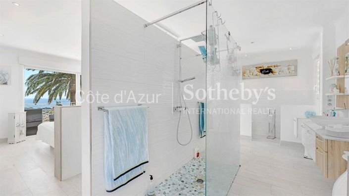 Image No.9-4 Bed Property for sale