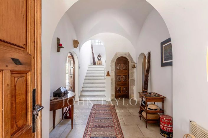 Image No.4-5 Bed House for sale