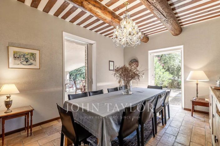 Image No.5-5 Bed House for sale