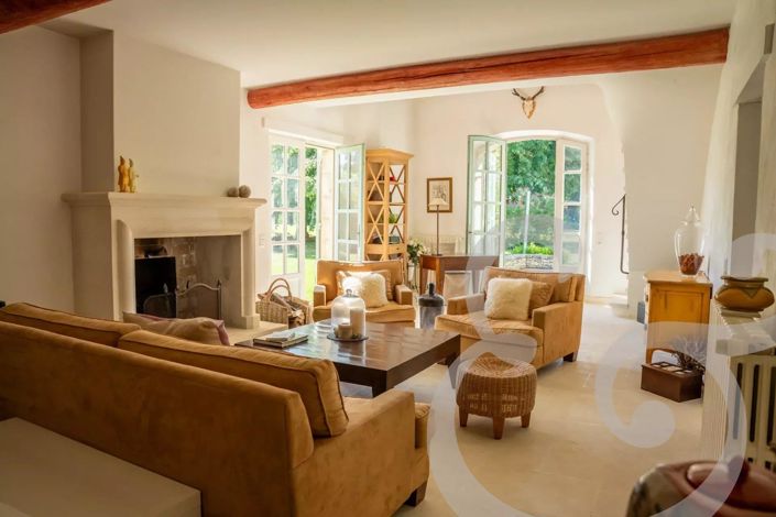 Image No.11-5 Bed House for sale