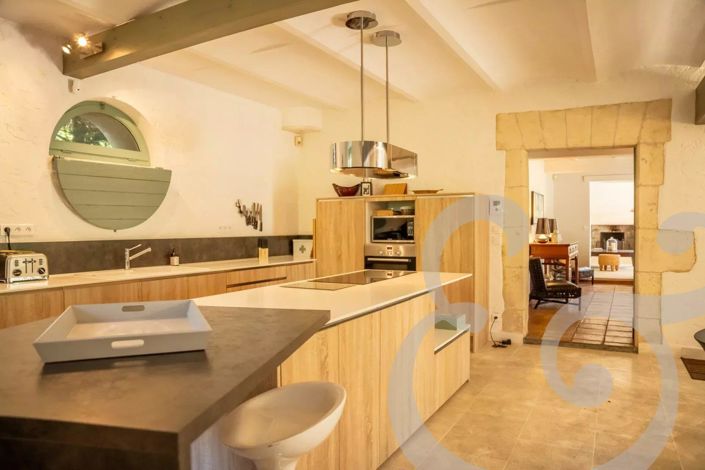 Image No.17-5 Bed House for sale