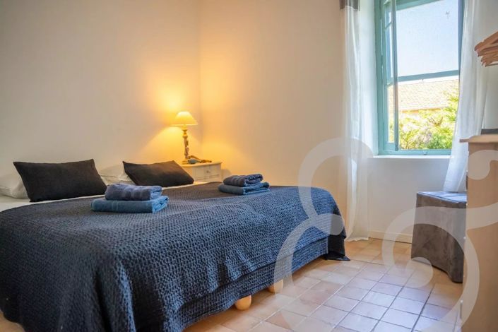 Image No.23-5 Bed House for sale