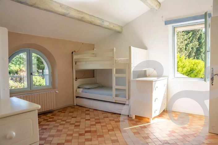 Image No.26-5 Bed House for sale