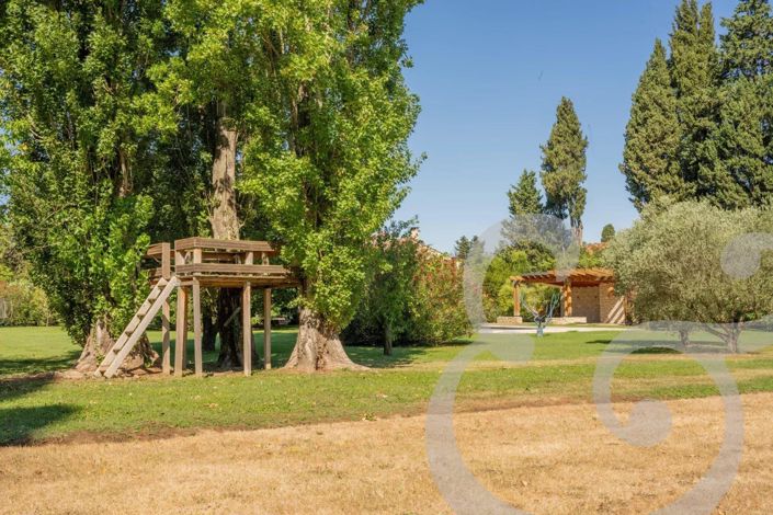 Image No.7-5 Bed House for sale