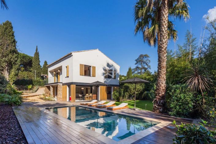 Image No.1-4 Bed House for sale