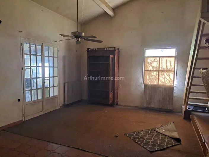 Image No.10-2 Bed House for sale