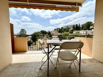 1 - Nîmes, Appartement
