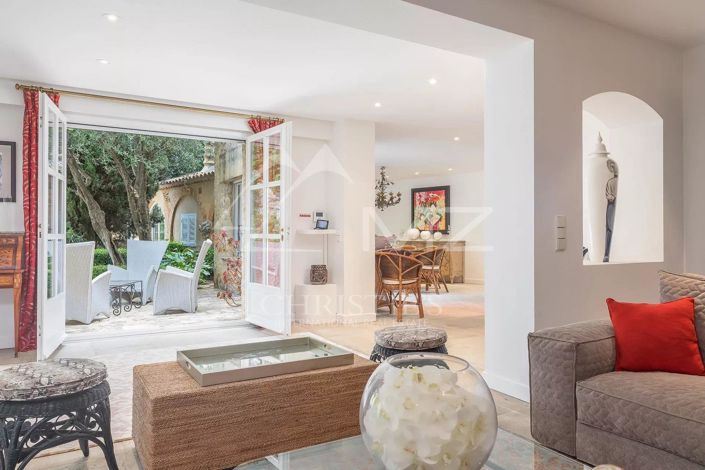 Image No.5-5 Bed House for sale