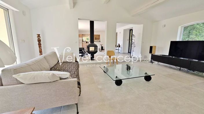 Image No.5-4 Bed House for sale