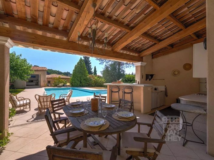 Image No.1-4 Bed House for sale