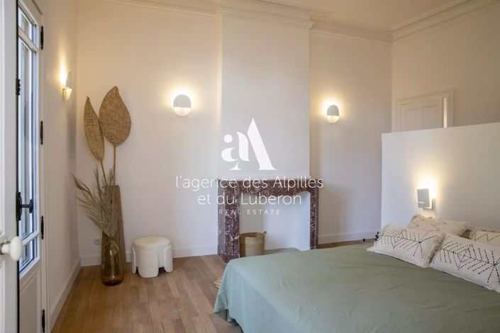 Image No.17-5 Bed House for sale