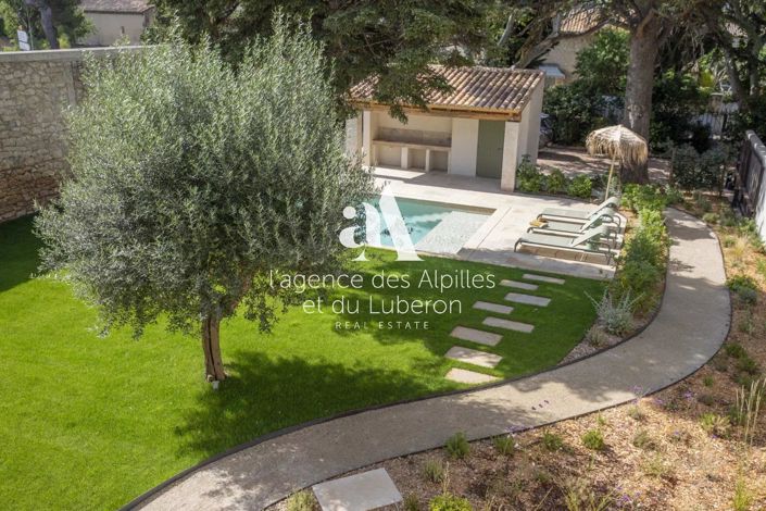 Image No.19-5 Bed House for sale