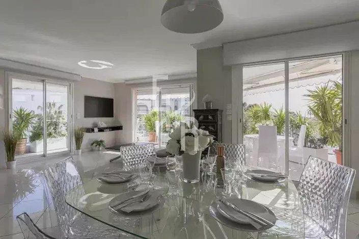 Image No.8-3 Bed Apartment for sale