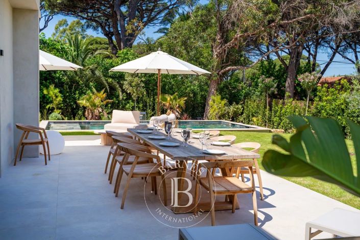 Image No.3-5 Bed House for sale