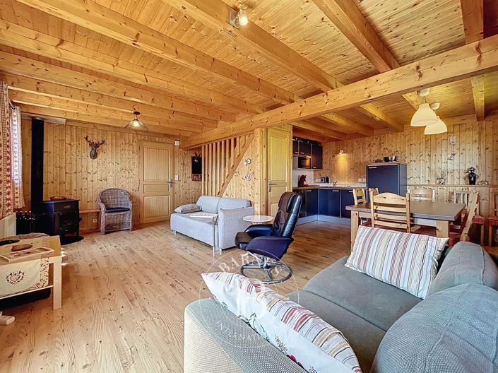 Image No.1-4 Bed House for sale