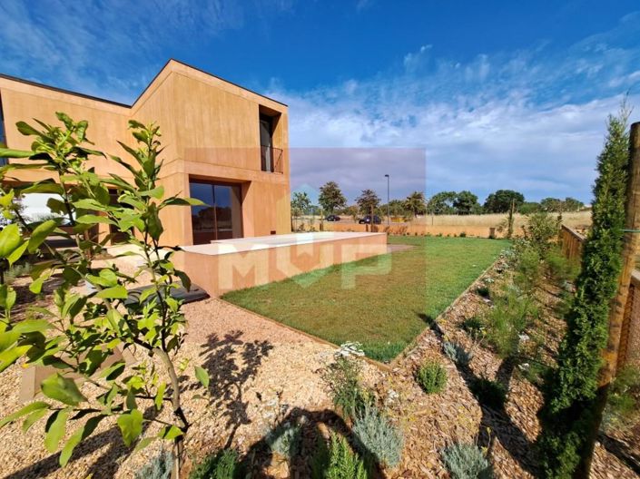 Image No.2-3 Bed House for sale