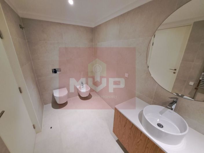 Image No.20-3 Bed House for sale