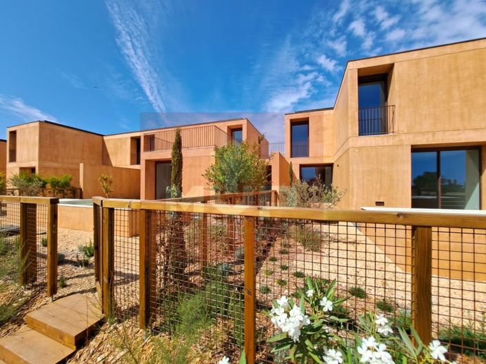 Image No.21-3 Bed House for sale