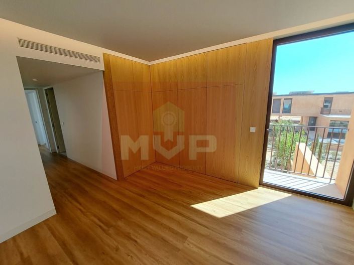 Image No.24-3 Bed House for sale