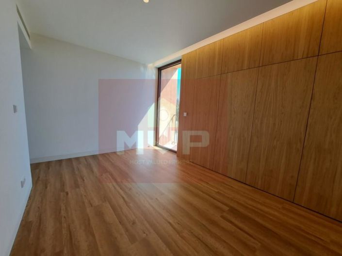 Image No.30-3 Bed House for sale