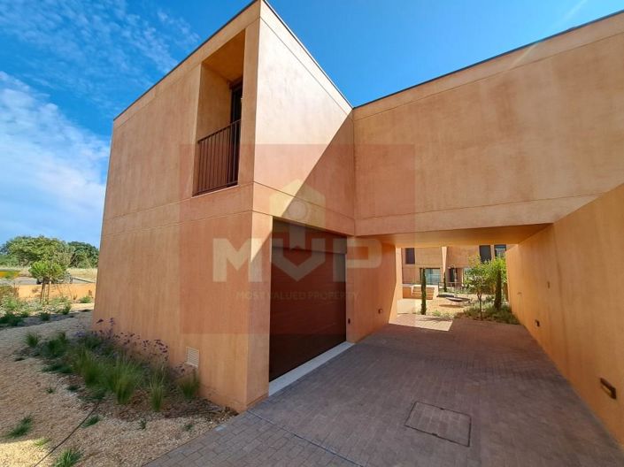 Image No.5-3 Bed House for sale