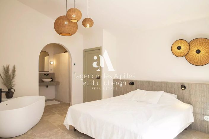 Image No.12-5 Bed House for sale